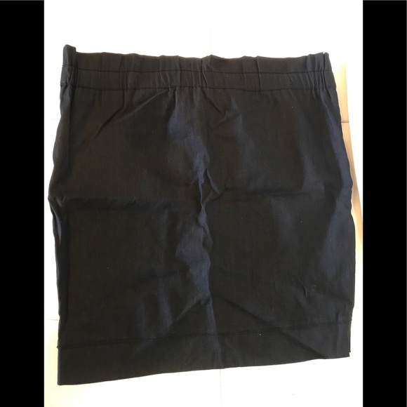 𝅺Max Studio Skirt - Picture 2 of 3